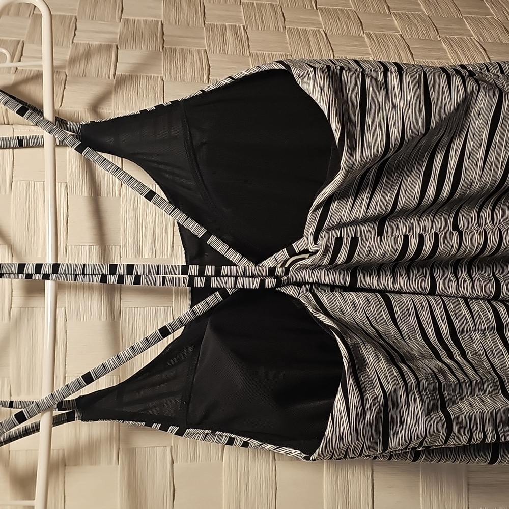 ATHLETA DRESS - Picture 2 of 2